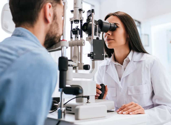 Best Ophthalmologist Eye Doctor in Goregaon